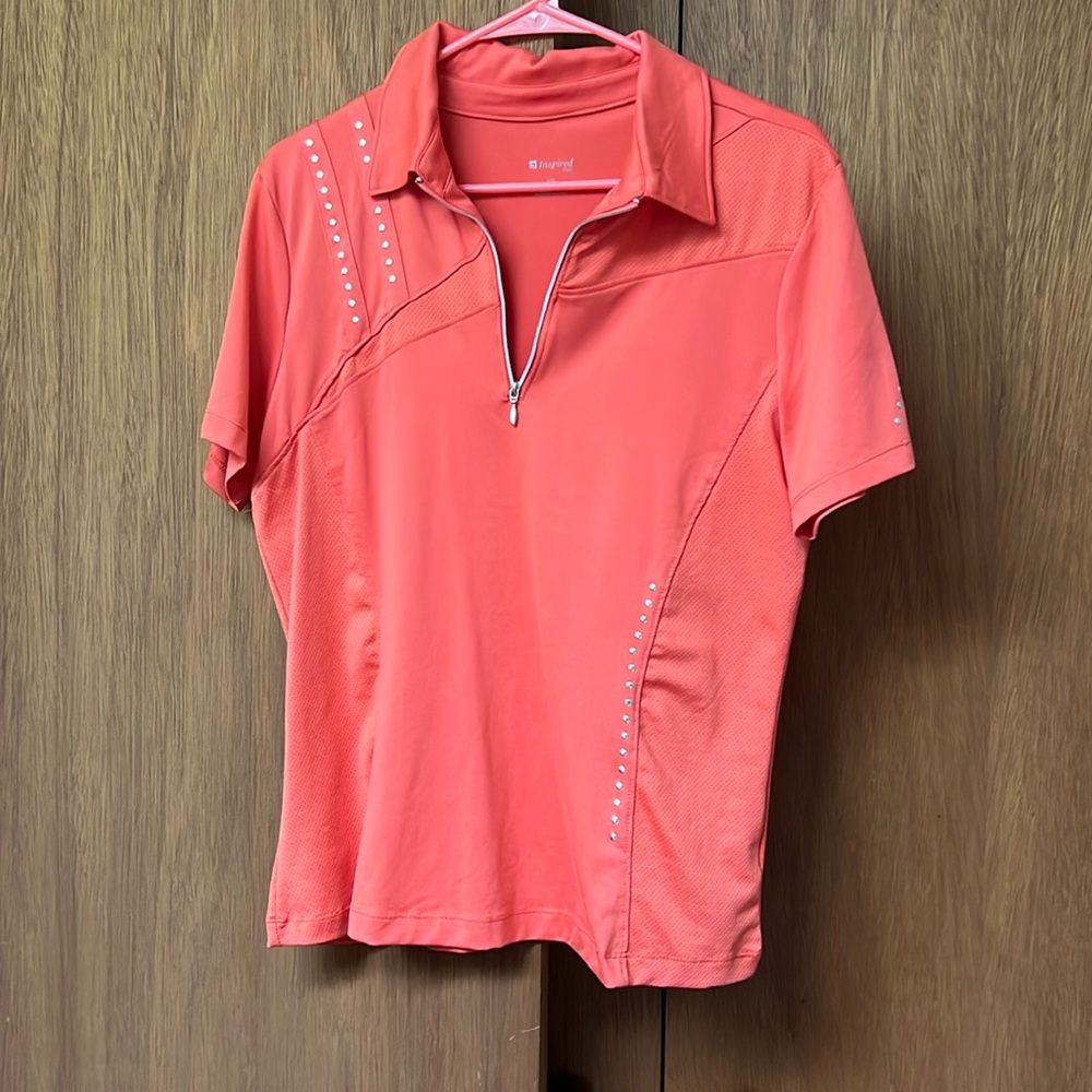 Size large women’s golf polo